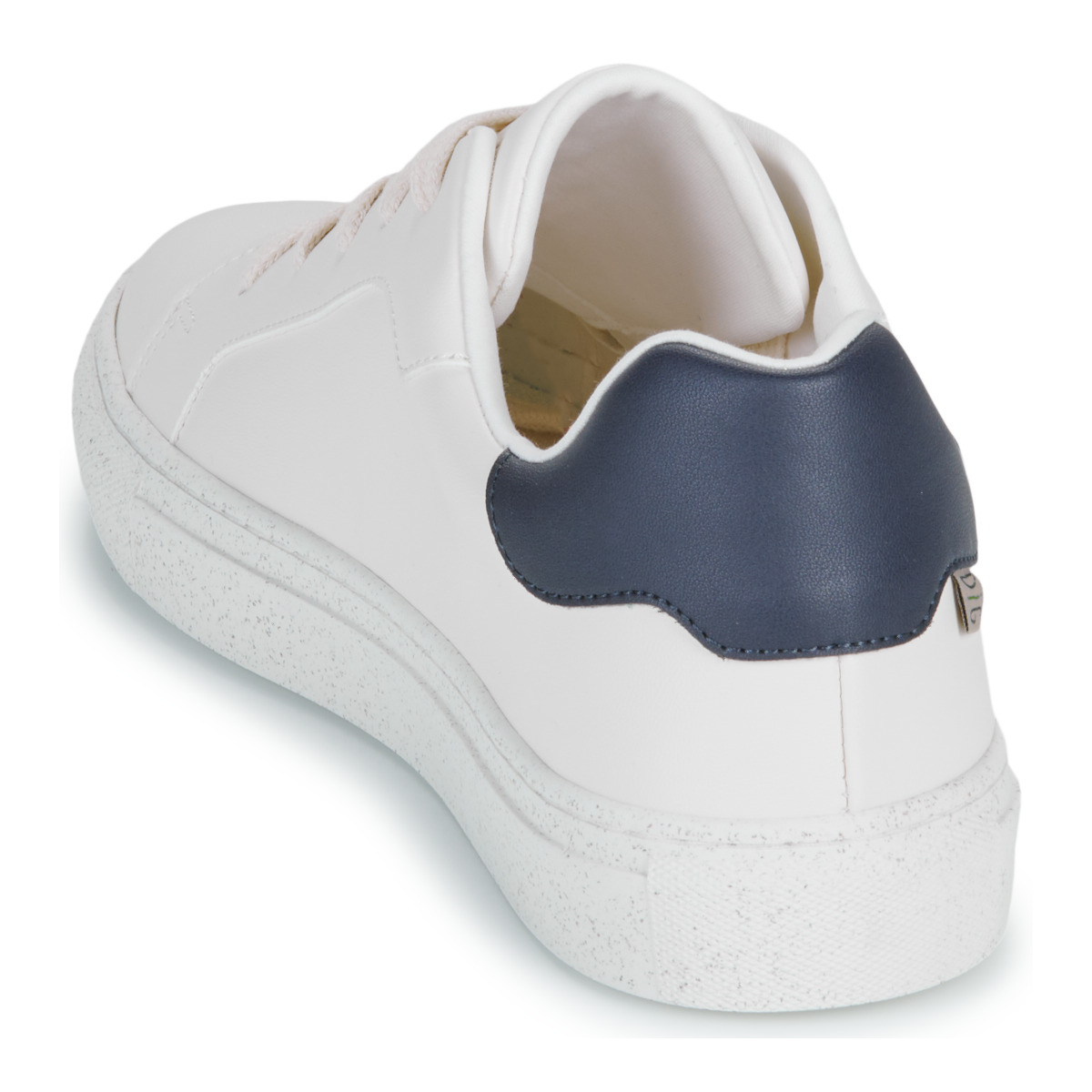 baskets homme blanc – confort et style urbain