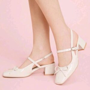 Escarpins Femme Beige à Bride Croisée – Talon Carré Confort Élégant