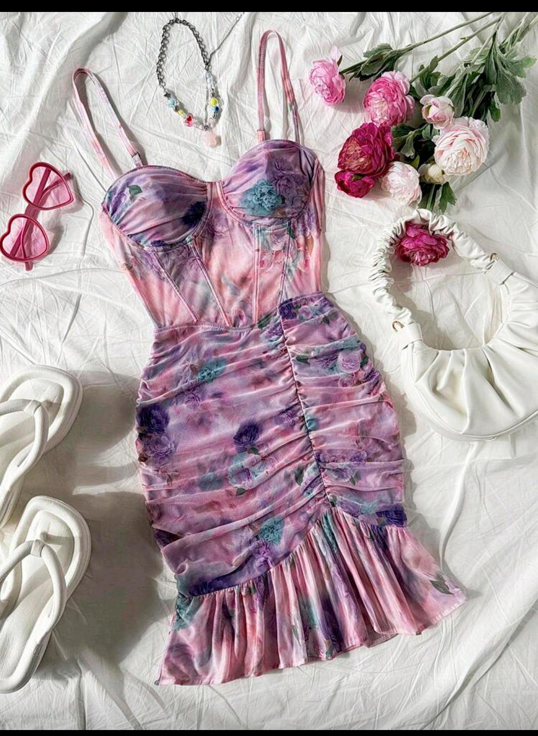 Robe Ajustée Femme à Volants – Motif Roses Style Rétro Sexy